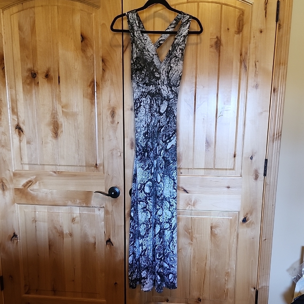 Elegant Black and White Maxi Dress - NWOT